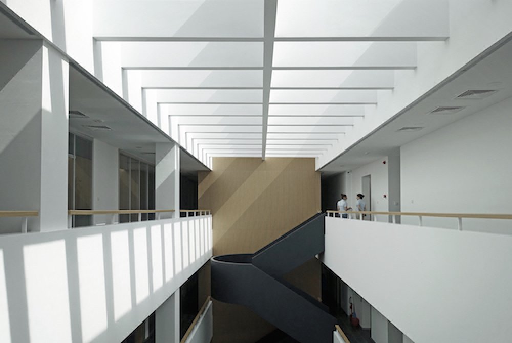 İdari Bina Galeri Boşluğu ve Çatı Işıklığı